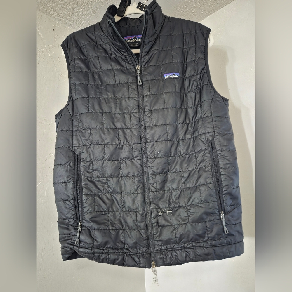 Patagonia Dark Gray Quilted Vest